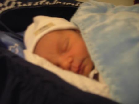 ..... comme un b�b� (completez la phrase)