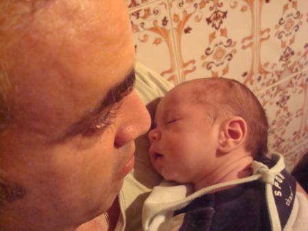 comme vous le voyez, je dors comme un b�b� !!! c'est vraiment dommage que mon papa n'est pas l� tous les jours !!!